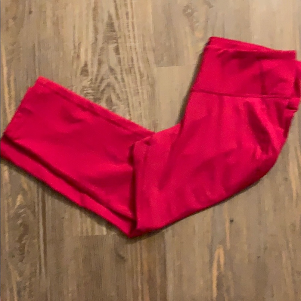 Old Navy Activewear Capri Pink Pants